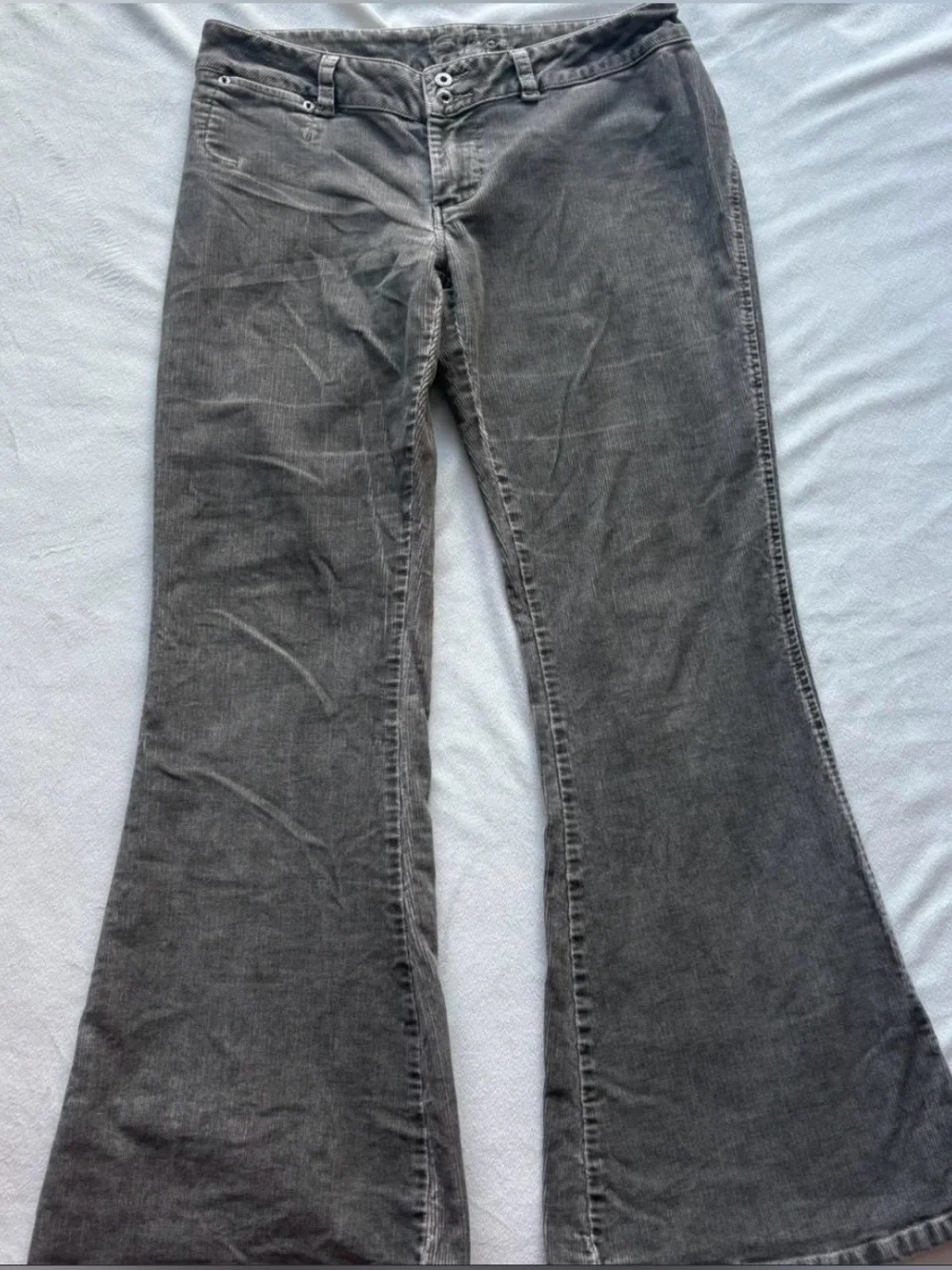 Silver Jeans Women's Wide Leg Flare in Charcoal Gray Size 30 inch waist